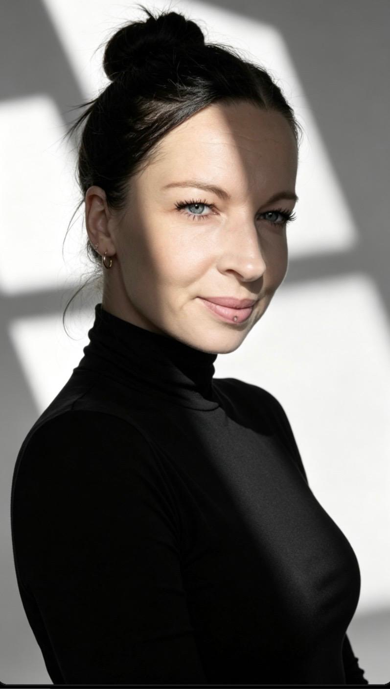 Frances Riedel – Vorarbeiterin